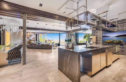Hollywood Hills West Casa | Villa Kaleida - Sleek Modern Sunset Villa with Eclectic Style & Infinity Pool