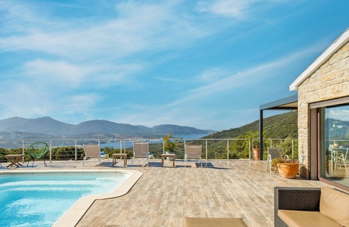 Olmeto Villa | Villa 'Kalliste' con vistas al mar, Wi-Fi y aire acondicionado