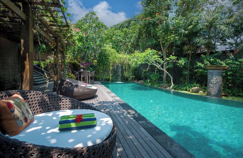 Bukit Villa | Villa Kapungkur | 5BR Luxury Balinese-Style Villa w/ Breakfast