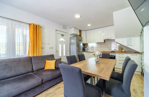Cove Osibova (Milna) Casa | Villa Karmelota with 4 bedrooms and heated pool