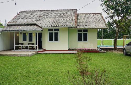 Ciloto Villa | Villa Kebun Teh, 4 Kamar, Kolam, Billiard