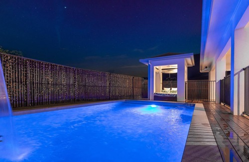 Trinity Beach Casa | Villa Keluarga; 4BR Family Retreat: Pool, PS4, BBQ