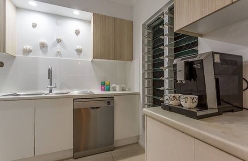 Trinity Beach Casa | Villa Kelurga Coastal Relaxing Escape close to the Beach.Pet friendly
