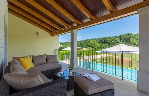 Marasi Villa | Villa Kiara with Swimming Pool