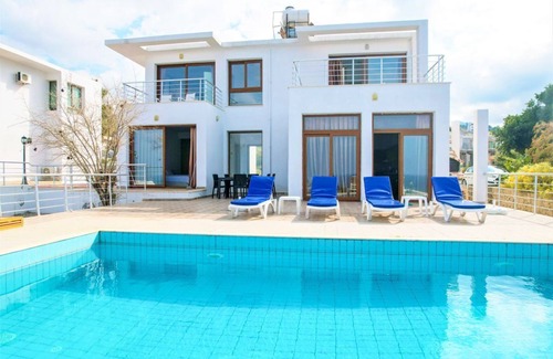Esentepe Villa | Villa Kurudere - Tres Habitaciones Villa, Capacidad 6