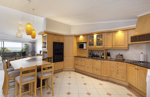 Mountainside Casa | Villa Kyma by HostAgents