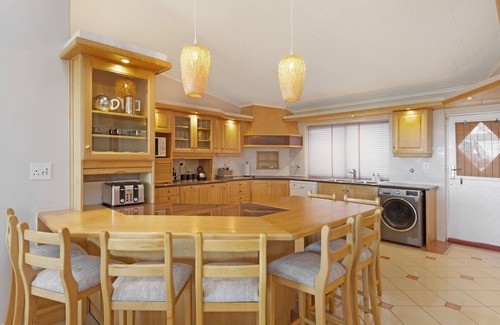 Mountainside Casa | Villa Kyma by HostAgents