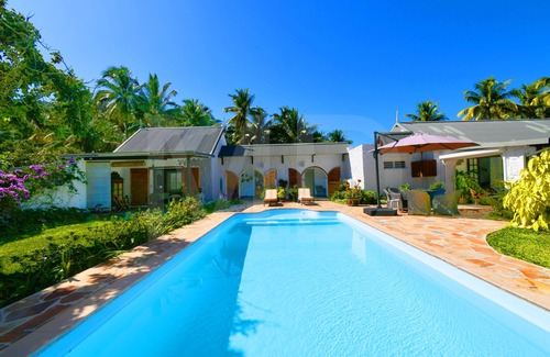 Le Morne Brabant Villa | Villa La Cocoteraie, con piscina en un hermoso jardín, wifi
