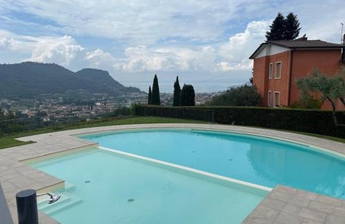 Costermano Villa | Villa La Dolce Vita