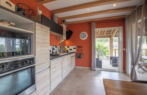 Payzac Villa | Villa 'La Fenière' con piscina compartida, Wi-Fi y aire acondicionado