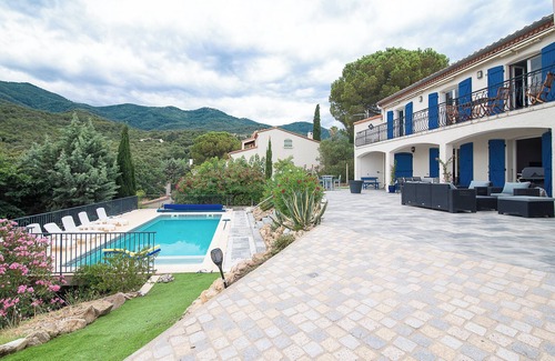 Villelongue-dels-Monts Villa | Villa 'La Bastide Des Albères' con vistas al mar, piscina privada y Wi-Fi
