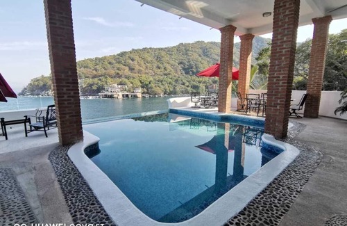 Boca de Tomatlan Casa | Villa la lancha a pie de playa