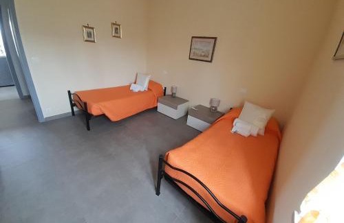 Vanon Apartamento | Villa La Magnolia - Private Beach Access, Garden, Views