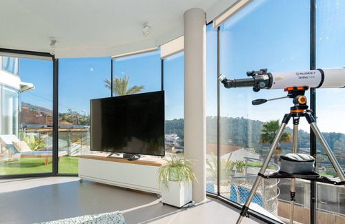 Quint Mar Villa | Villa La Palmera con impresionantes puestas de sol y piscina privada, A / C, gimnasio, zona de juegos para niños