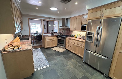 Woodland Hills Casa | Villa La Reforma - Newly Designed 4BR House with Pool & Garden in Los Angeles