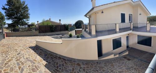 Trevignano Romano Casa | VILLA "Lago Blu" vista lago di Bracciano, con vasca idromassaggio esterna