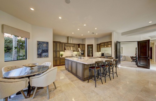 La Quinta Casa | * Villa Lago * Luxe Lakefront Estate en PGA West con Infinity Pool & Spa