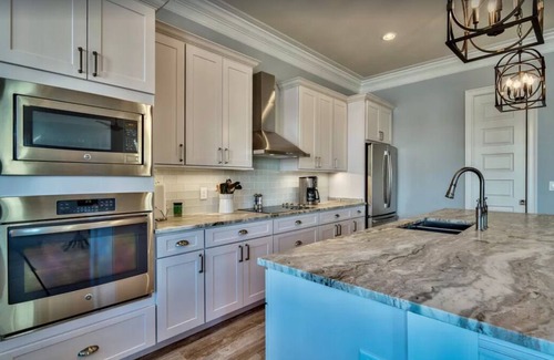 Villa Lago Casa | Villa Lago de lujo! ¡La comodidad abunda! Pasos para Baytowne Wharf, 2 carros de golf!