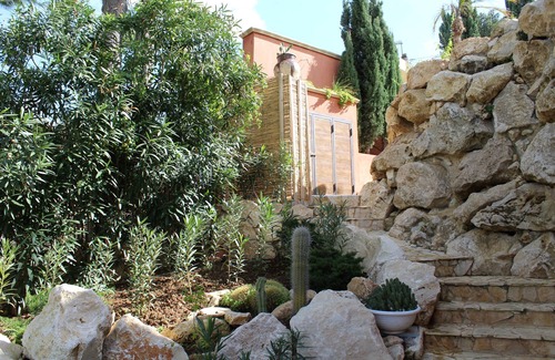 Alcamo Villa | Villa lánguidamente flotando en las laderas del monte de Bonifacio