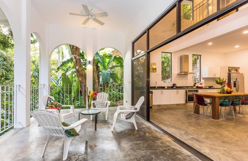 El Cerro Casa | Villa Lapas: Spacious, Lush 2-Bedroom Home & 2-Bedroom Apart, Central, Wildlife!