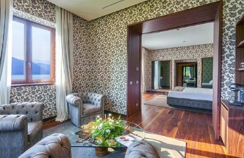 Mandello del Lario Hotel | Villa Lario Resort Mandello