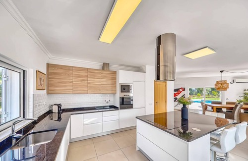 Portimao Villa | Villa Larissa, villa privada de lujo, 4 dormitorios, Portimão campo, piscina privada