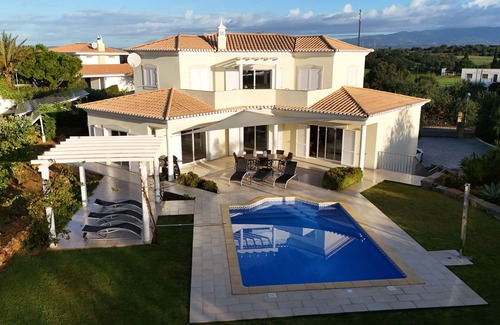 Portimao Villa | Villa Larissa, villa privada de lujo, 4 dormitorios, Portimão campo, piscina privada