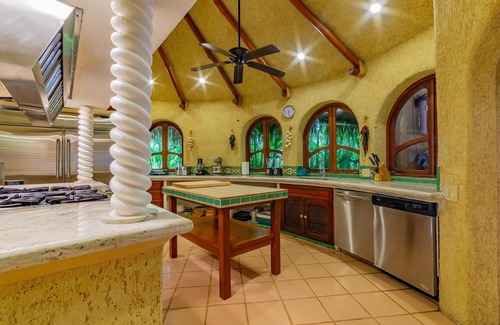 Cabo San Lucas Villa | Villa Las Rocas - Finca tropical única frente a la playa, vistas al mar de Cortés