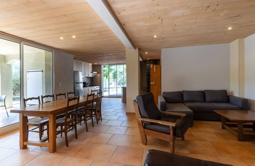 Chambonas Villa | Villa "Le Serre Du Puech" con vistas a la montaña, piscina privada y Wi-Fi