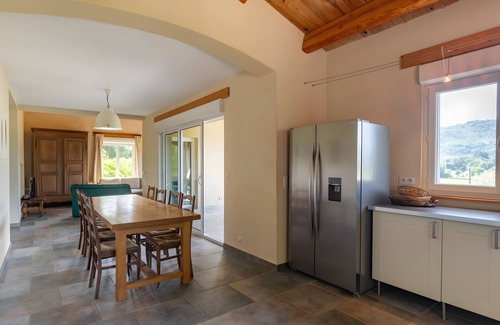 Chambonas Villa | Villa "Le Serre Du Puech" con vistas a la montaña, piscina privada y Wi-Fi