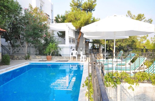 Bodrum City Center Villa | Villa Leila con brisas marinas, piscina privada y magníficas vistas al mar