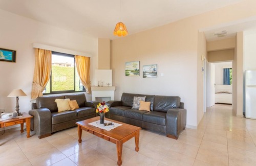 Pegeia Villa | Villa Lela Tria - Dos Habitaciones Villa, Capacidad 5