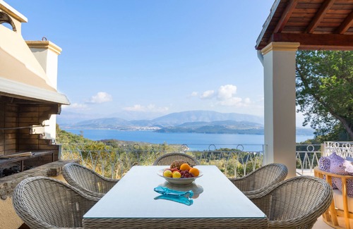 Petaleia Villa | Villa Leondari by Rodostamo Collection