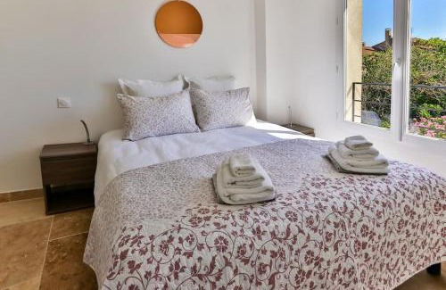 Saint-Etienne-du-Gres Casa | Villa les Coccinelles