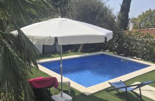 Quint Mar Villa | Villa Les Moreres de Sitges, Mediterranean-style family escape