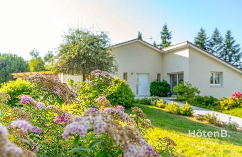 Eyjeaux Casa | Villa Les Papillons Haven of Peace and Comfort