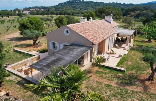 Porquerolles Villa | VILLA LES PECHERS PORQUEROLLES