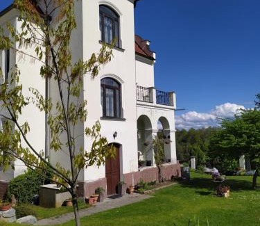Bechyne Casa | Villa Liduška s kavárnou