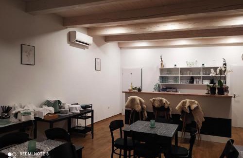 Bechyne Casa | Villa Liduška s kavárnou