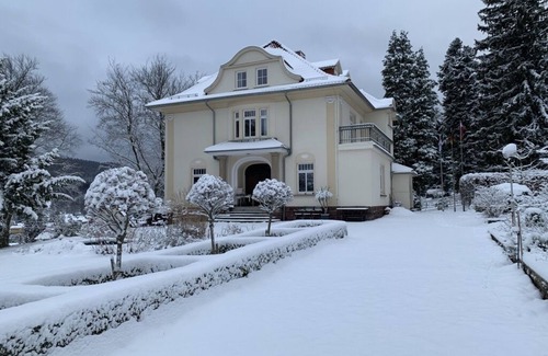 Friedrichroda Apartamento | Villa Liebetrau -Residence in the Park-