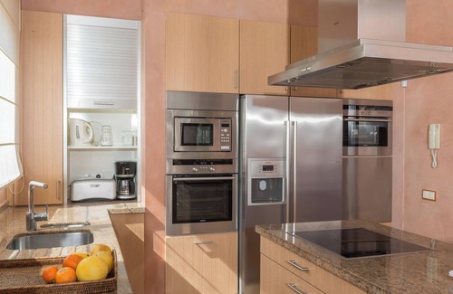 Benalup-Casas Vieja Casa | Villa Lila con piscina privada, jardín y Wi-Fi