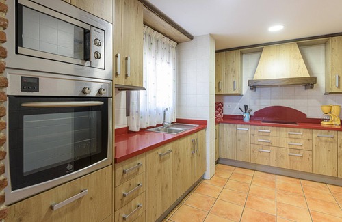 Estepona Villa | VILLA LINA - Espectacular villa con piscina privada. WiFi gratis.
