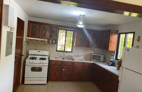 La Vega Province Casa | Villa Linda para 6 in El Montaña, Jarabacoa