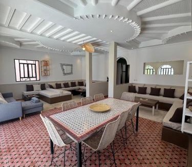 Ghazoua Villa | Villa Little Italy Essaouira avec piscine privée 10min des plages