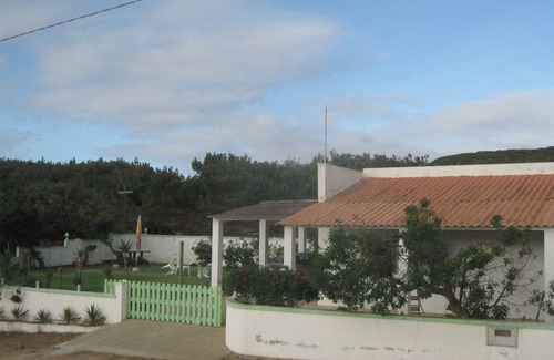 Aljezur Casa | Villa ubicada en la playa de Monte Clérigo, ubicada a 200 metros de la playa, saludable