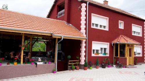 Pirot Cama Y Desayuno | Villa Lola & Nikola