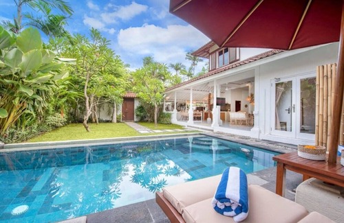 Nakula Villa | Villa London - 4BDR quiet, pool, prime location