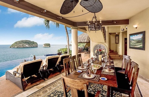 South Shore Hotel Area Villa | VILLA LOS ARCOS - ¡5 estrellas frente al mar con personal completo!