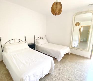 Ibiza Town Casa | Villa Los Robles en Playa den Bossa con Piscina Privada