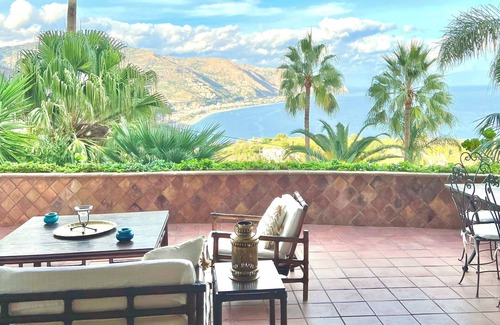 Taormina Villa | VILLA LOU TAORMINA Private Villa with Panoramic Sea View Pool